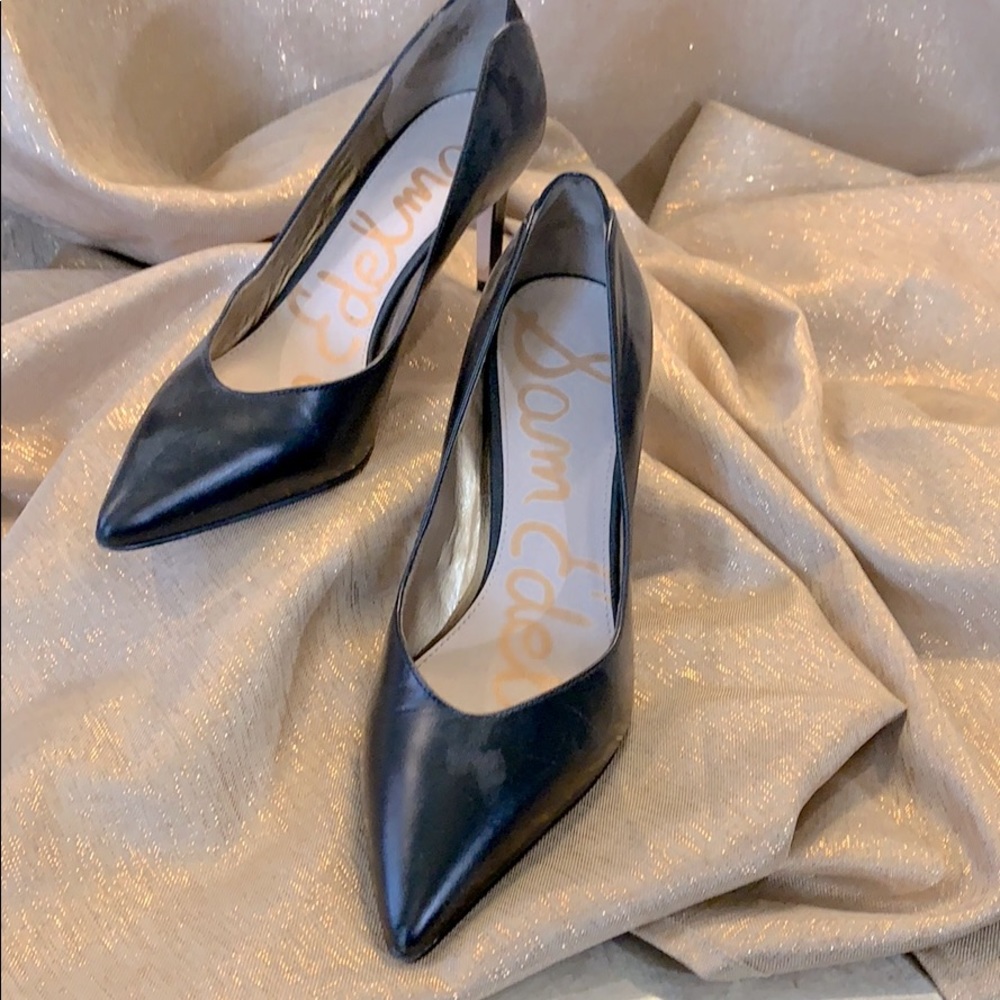 Classic black leather pumps